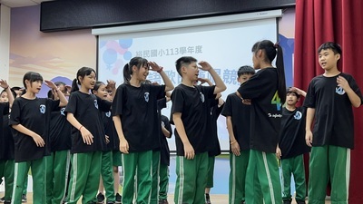【教學組】公告 113學年度校內英語歌唱比賽得獎名單，恭喜獲獎班級，感謝英語老師及導師辛苦的指導！(含表揚相片)圖片